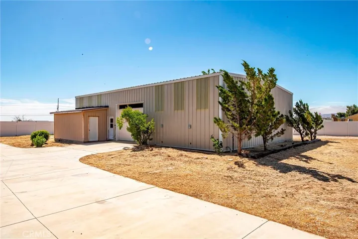 40556 11th Street W, Palmdale, California 93551