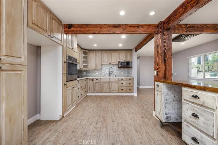 40556 11th Street W, Palmdale, California 93551