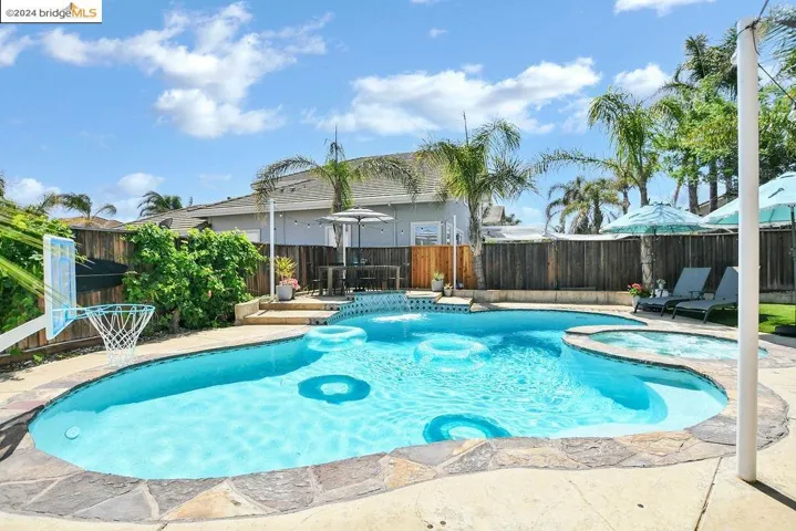 132 Cottage Grove Dr, Discovery Bay, California 94505