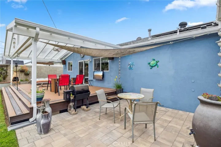 Room for multiple vignettes in the backyard