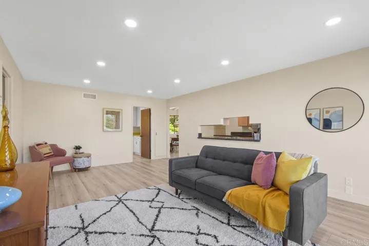 4938 Longview Way, El Cajon, California 92020