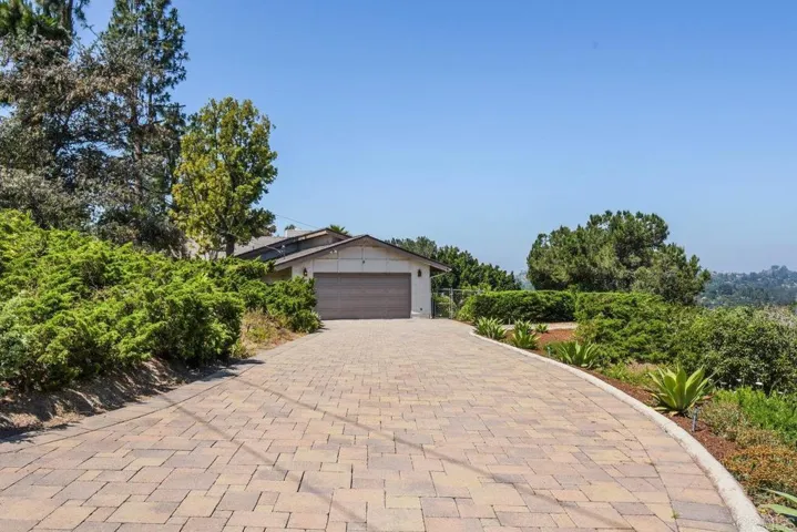 4938 Longview Way, El Cajon, California 92020