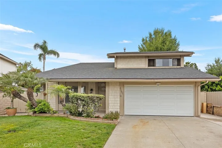 Fabulous family 4 bedroom 3 bathroom home on a cul-de-sac in an awesome neighborhood!