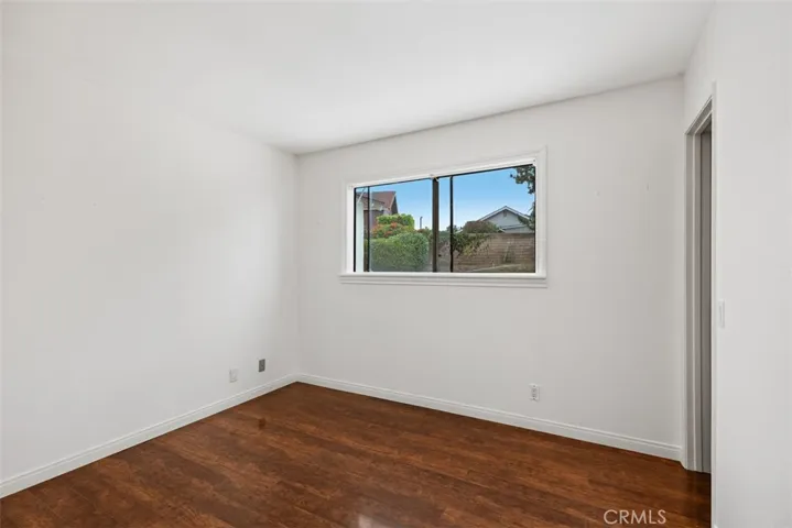 Upstairs bedroom.