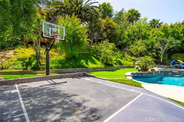 23900 Stagg Street, West Hills, California 91304