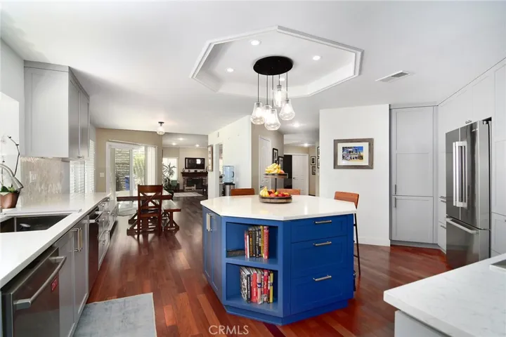 23900 Stagg Street, West Hills, California 91304