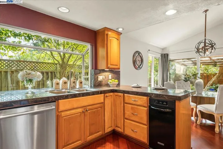 92 Santos Ct, Fremont, California 94536