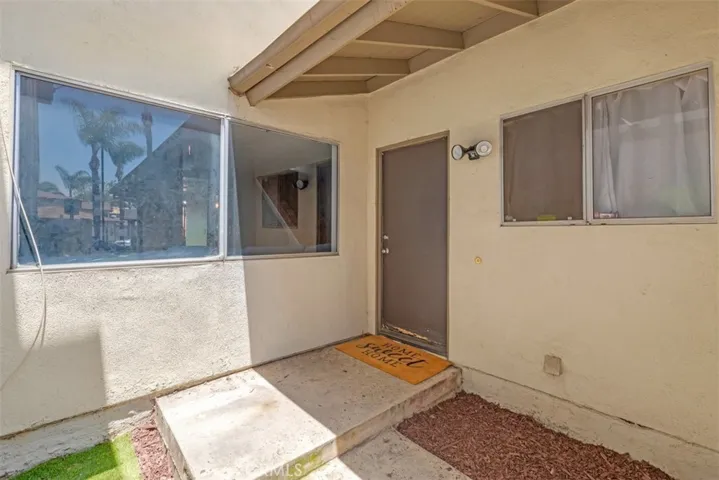 952 Pinyon Court, Ontario, California 91762