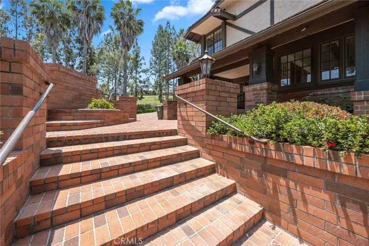 6605 E Canyon Hills Road, Anaheim Hills, California 92807