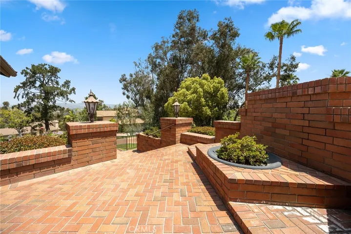 6605 E Canyon Hills Road, Anaheim Hills, California 92807