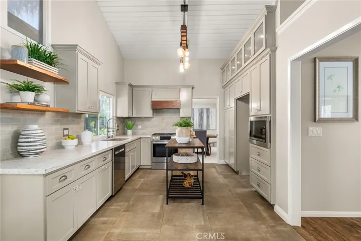 15540 Lodosa Drive, Whittier, California 90605