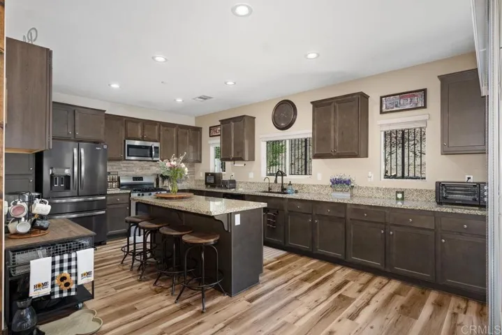 35309 White Camarillo Lane, Fallbrook, California 92028