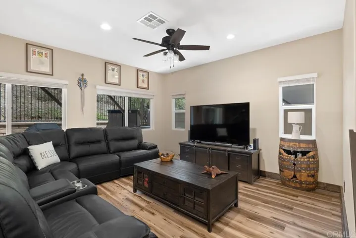 35309 White Camarillo Lane, Fallbrook, California 92028