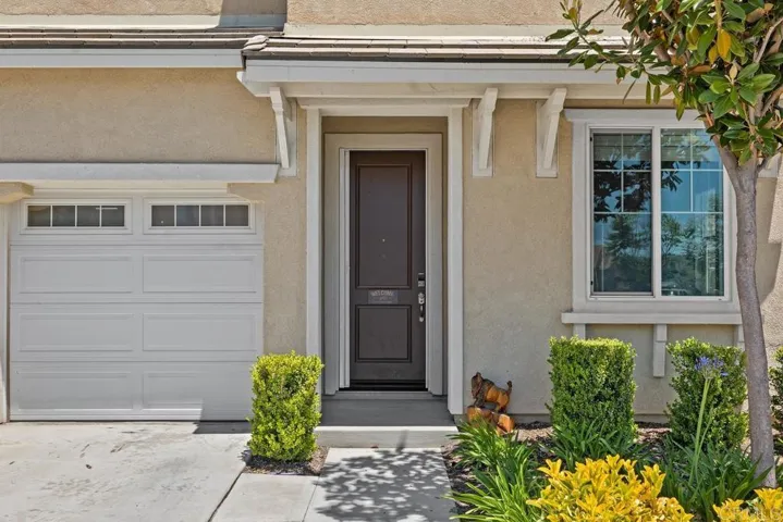 35309 White Camarillo Lane, Fallbrook, California 92028