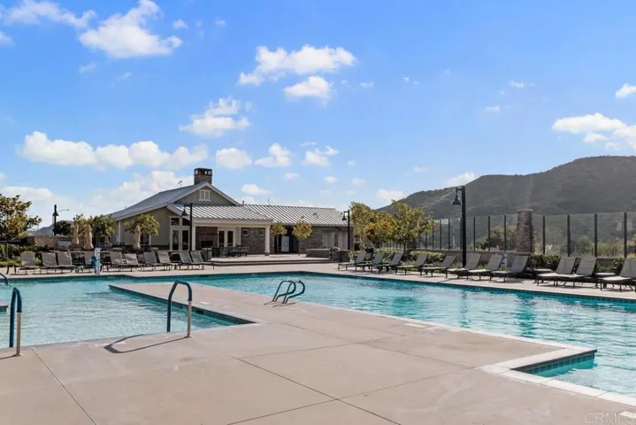 35309 White Camarillo Lane, Fallbrook, California 92028