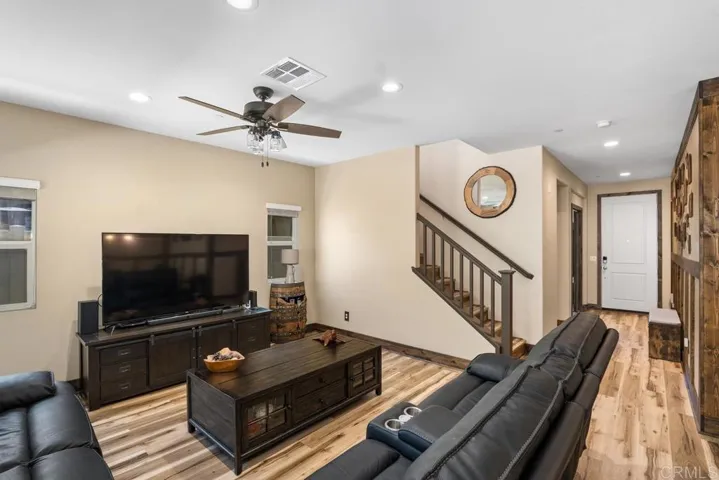 35309 White Camarillo Lane, Fallbrook, California 92028