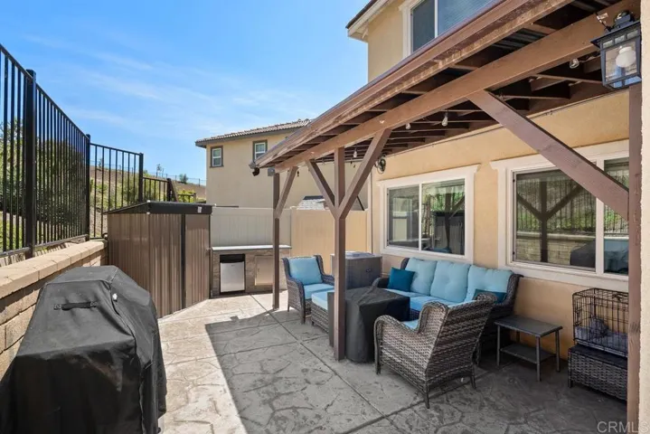 35309 White Camarillo Lane, Fallbrook, California 92028