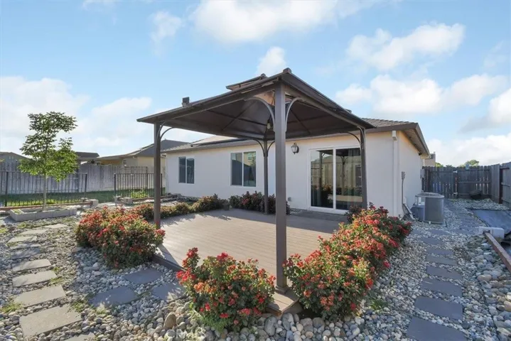 1714 Kestrel Court, Olivehurst, California 95961