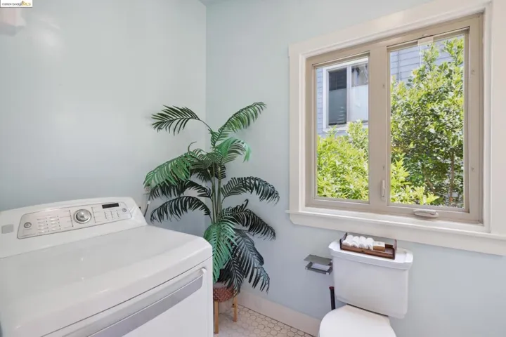 1415 9th St, Oakland, California 94607