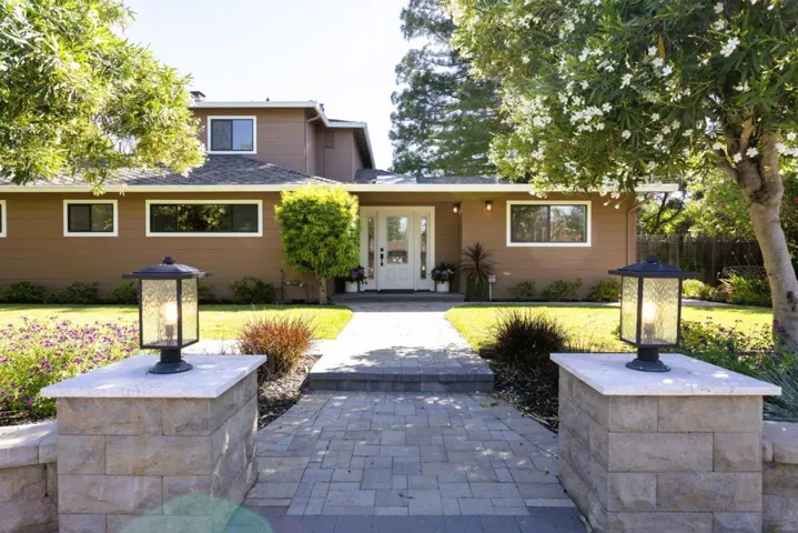 4008 Laguna Way, Palo Alto, California 94306