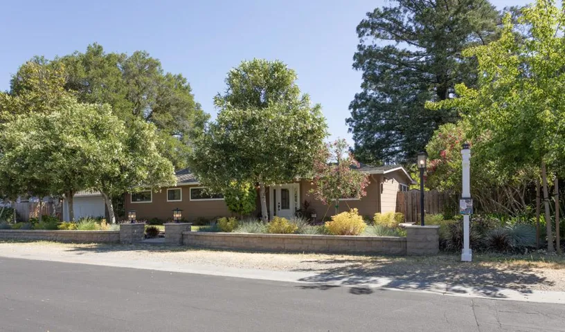4008 Laguna Way, Palo Alto, California 94306