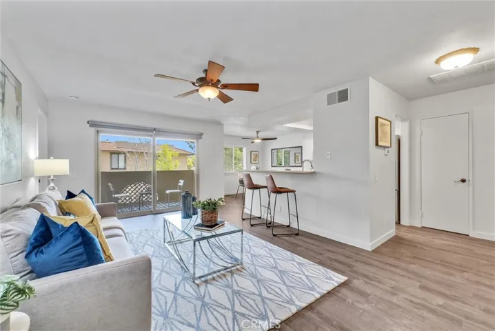 25275 Oak Canyon Lane 6, Lake Forest, California 92630