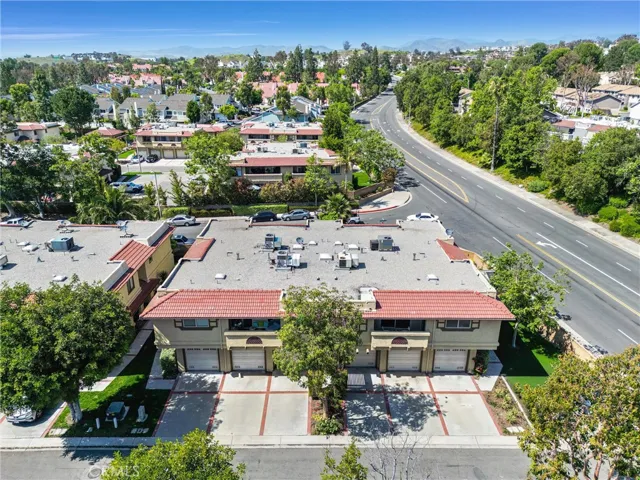 25275 Oak Canyon Lane 6, Lake Forest, California 92630