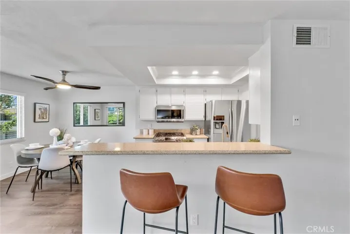 25275 Oak Canyon Lane 6, Lake Forest, California 92630