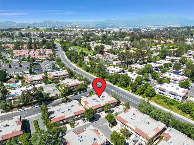 25275 Oak Canyon Lane 6, Lake Forest, California 92630