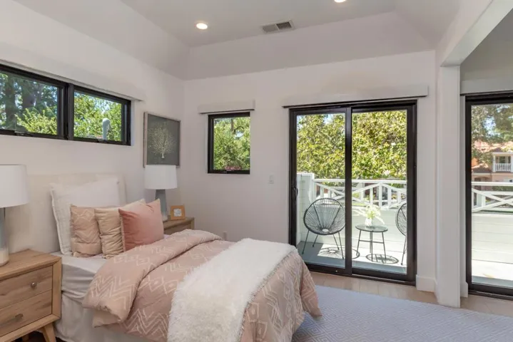 520 Tennyson Avenue, Palo Alto, California 94301