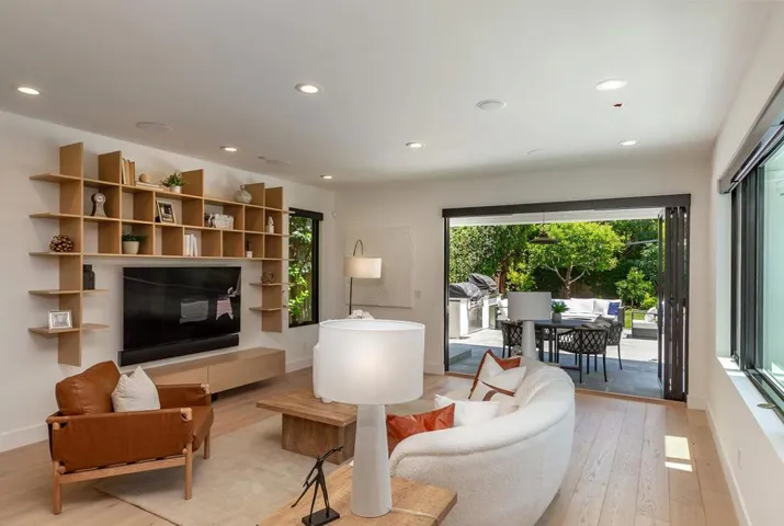520 Tennyson Avenue, Palo Alto, California 94301