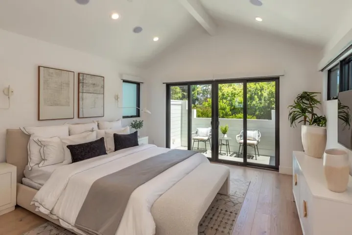 520 Tennyson Avenue, Palo Alto, California 94301