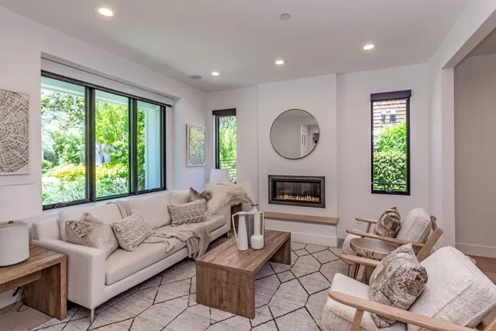 520 Tennyson Avenue, Palo Alto, California 94301