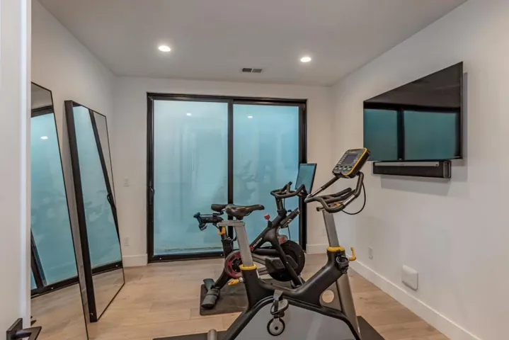 520 Tennyson Avenue, Palo Alto, California 94301