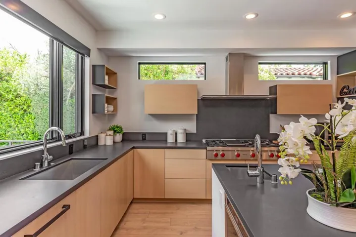 520 Tennyson Avenue, Palo Alto, California 94301