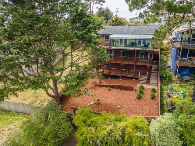 680 Vermont Avenue, Moss Beach, California 94038