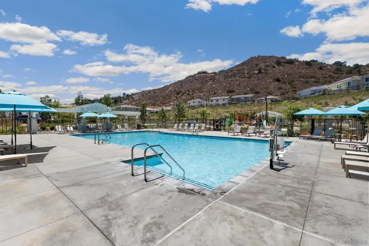 2919 Via De Todos Santos, Fallbrook, California 92028