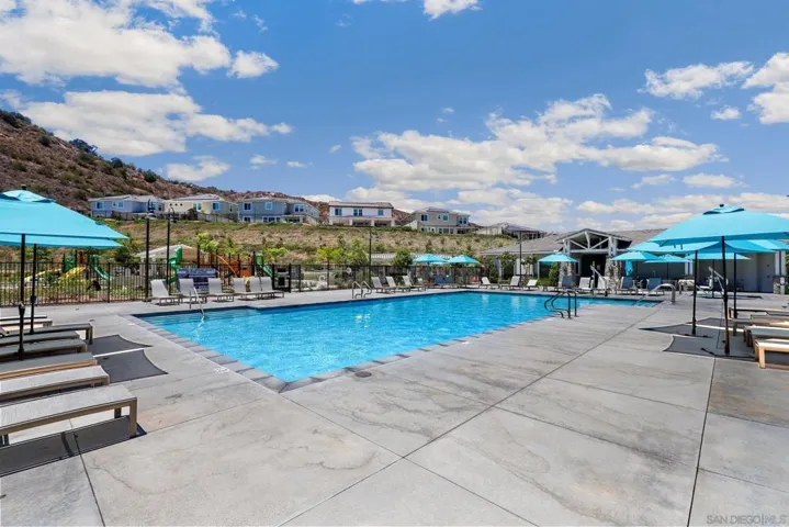 2919 Via De Todos Santos, Fallbrook, California 92028