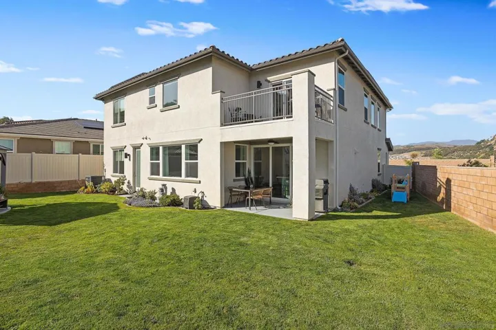 2919 Via De Todos Santos, Fallbrook, California 92028