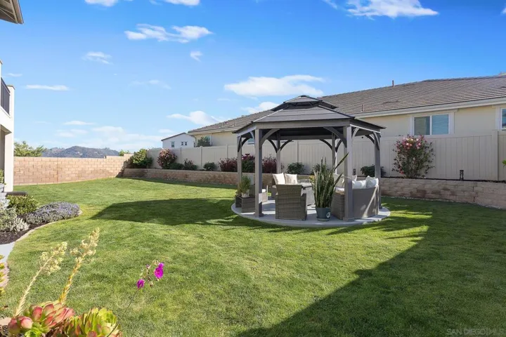 2919 Via De Todos Santos, Fallbrook, California 92028