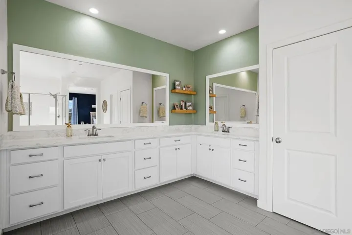 2919 Via De Todos Santos, Fallbrook, California 92028