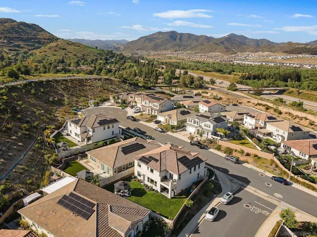 2919 Via De Todos Santos, Fallbrook, California 92028