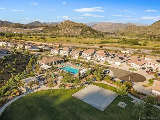 2919 Via De Todos Santos, Fallbrook, California 92028