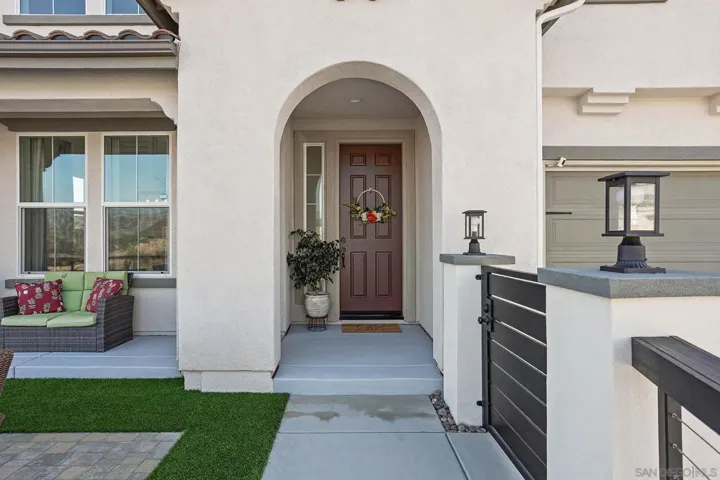 2919 Via De Todos Santos, Fallbrook, California 92028