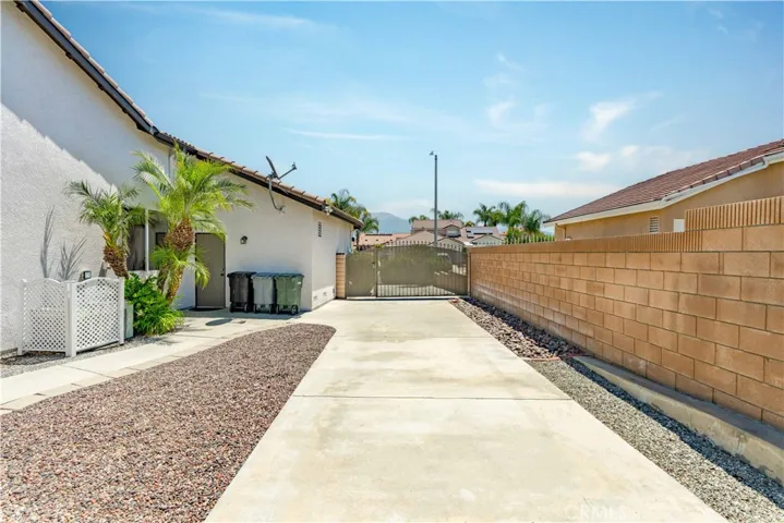 945 Corwin Place, Hemet, California 92544