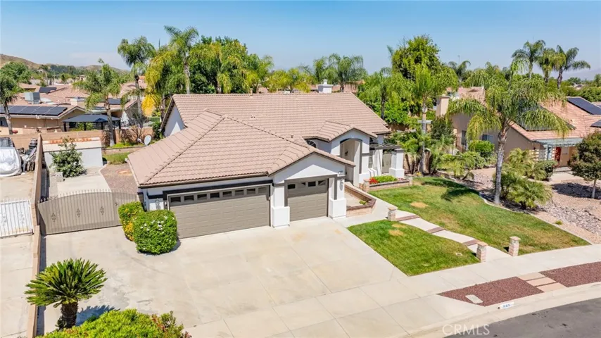 945 Corwin Place, Hemet, California 92544