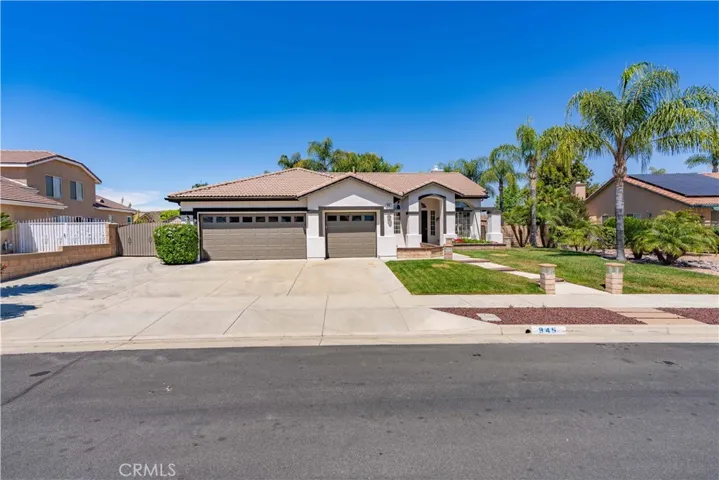 945 Corwin Place, Hemet, California 92544