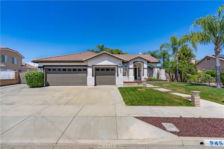 945 Corwin Place, Hemet, California 92544