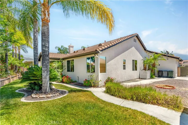 945 Corwin Place, Hemet, California 92544