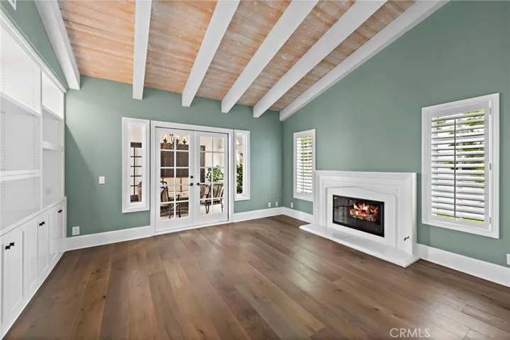 Bonus room: Office or Bedroom with Full Bath